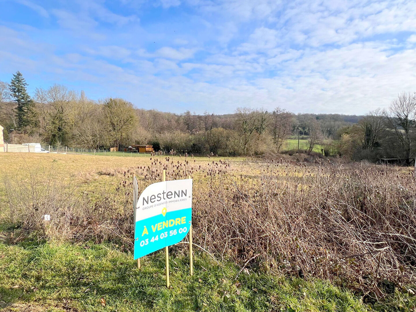 Terrain FLEURY 2445 m2 · 98 000 €