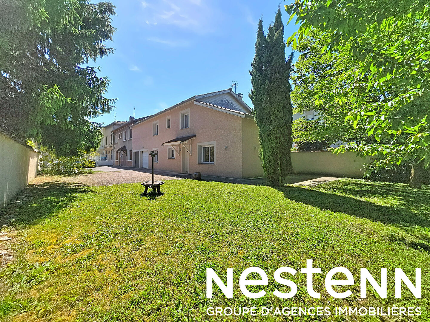 Immeuble 12 pièces 290 m² · à Genas · 290 m² · 1 050 000 €