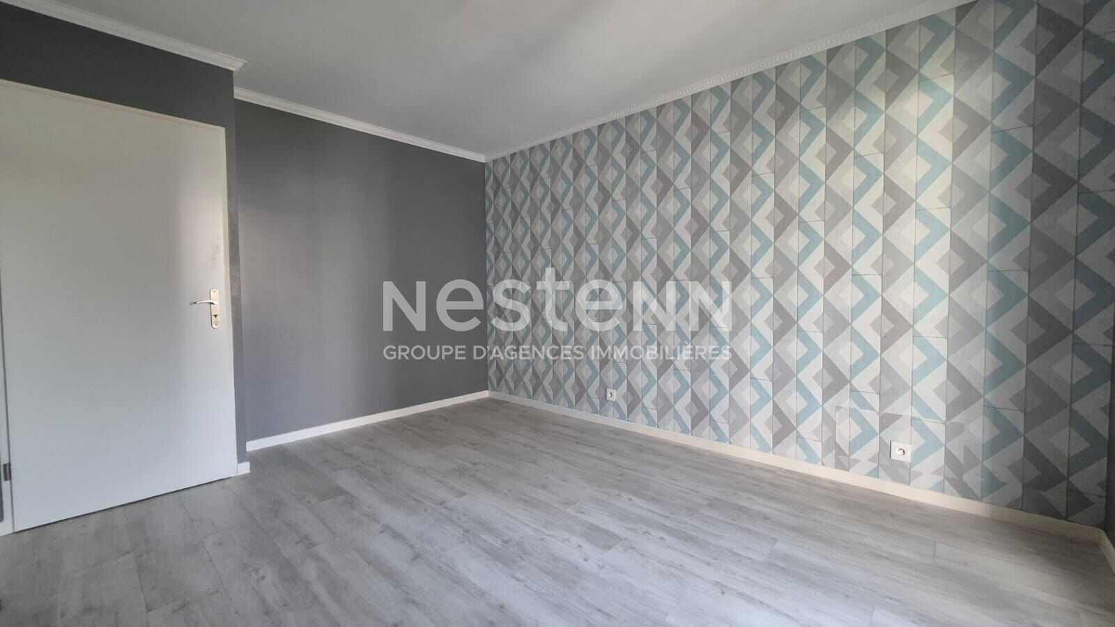 Nestenn Igny - Appartement 3 pièces de 62 m², Secteur Palaiseau/ Camille Claudel,  2 chambres, balcon, ascenseur, 2 places de parking, sans travaux, idéal couple ou investissement locatif, Résidence Récente, Proche des commerces/écoles/transports