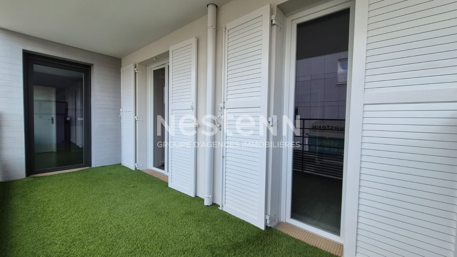 Nestenn Igny - Appartement 3 pièces de 62 m², Secteur Palaiseau/ Camille Claudel,  2 chambres, balcon, ascenseur, 2 places de parking, sans travaux, idéal couple ou investissement locatif, Résidence Récente, Proche des commerces/écoles/transports