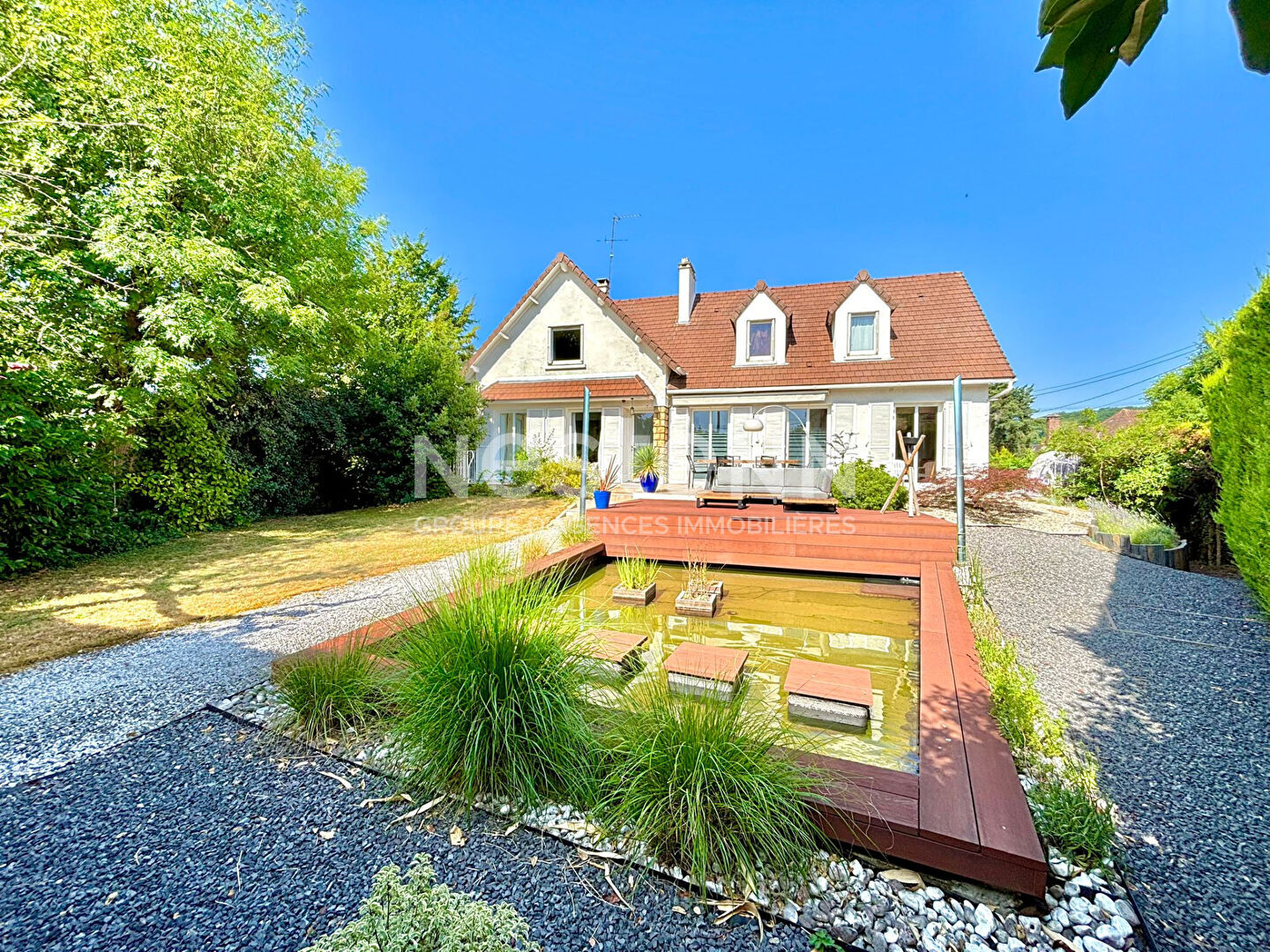 Igny Gommonvilliers - Maison familiale 267 m² - 4 chambres - suite parentale - jardin 630 m² - terrasse - cheminée - cuisine indépendante - garage - sous-sol - cave - sauna - aucun travaux à prévoir
