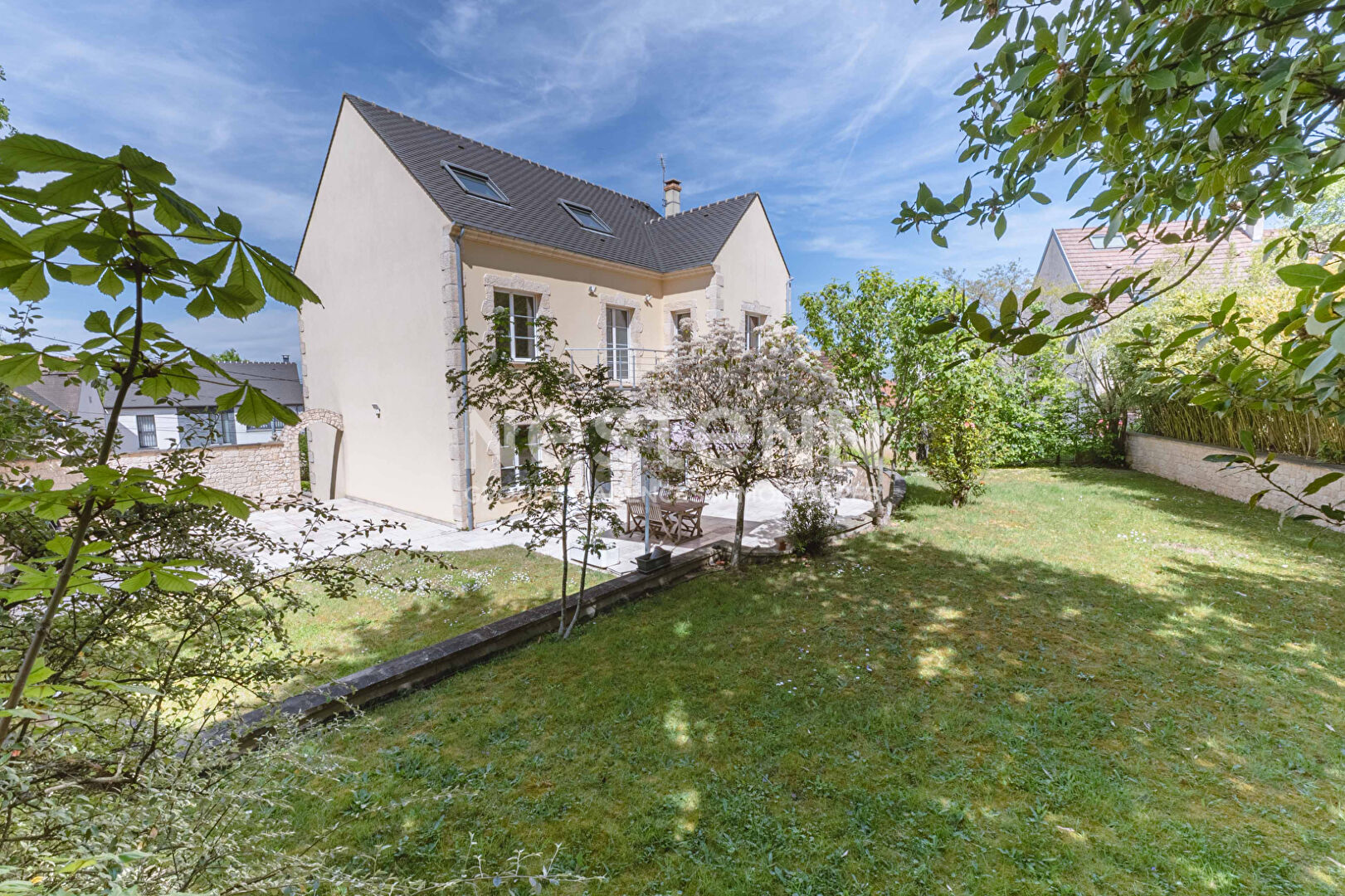 Maison 10 pièces 250 m² · à Igny · 250 m² · 960 000 €