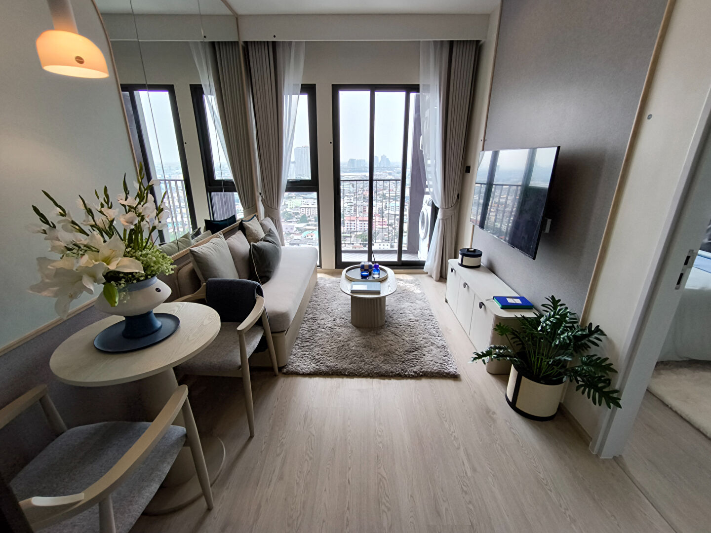 The Reference Sathorn Wongwianyai. Condominiums urbains design à 130m du BTS Wongwian Yai