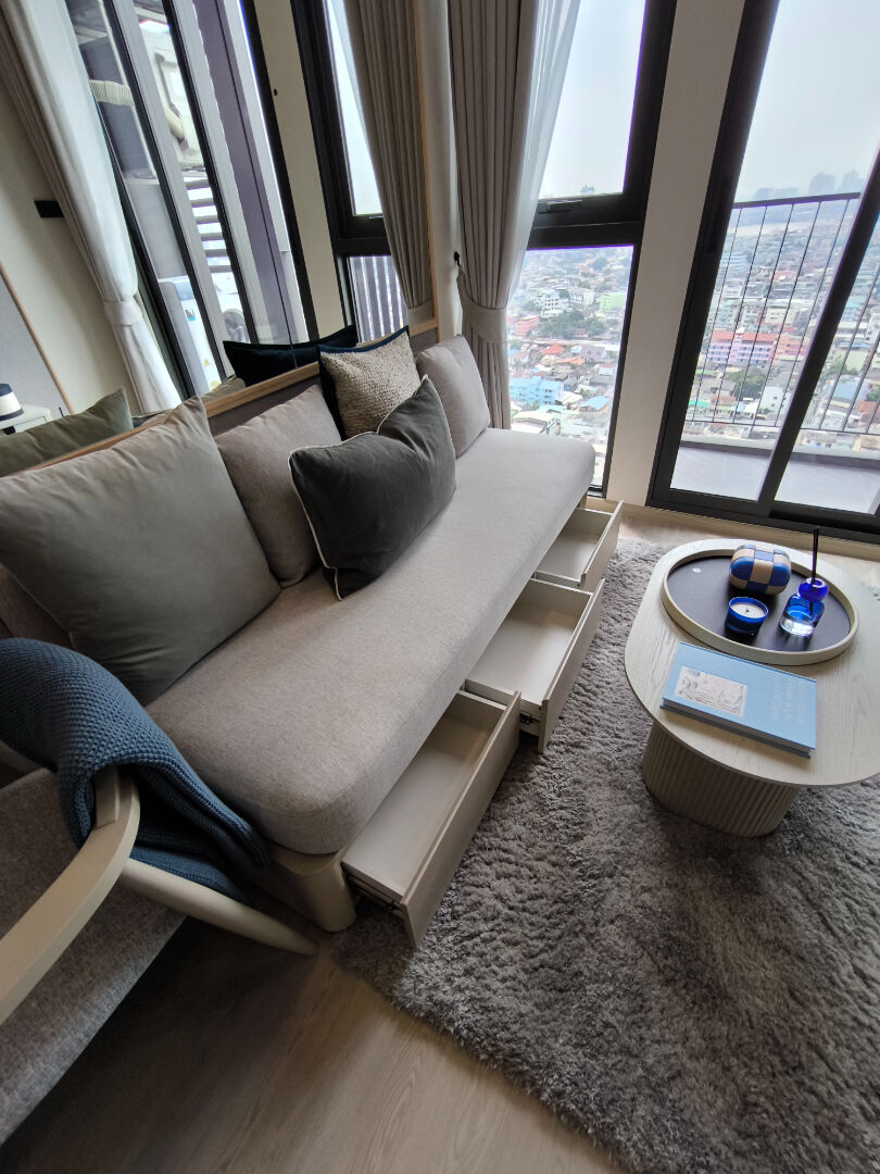 The Reference Sathorn Wongwianyai. Condominiums urbains design à 130m du BTS Wongwian Yai
