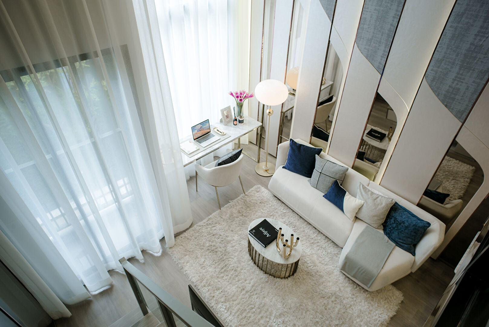 SOHO Bangkok Ratchada Condominiums loft modernes à 250 m du MRT Ratchadaphisek