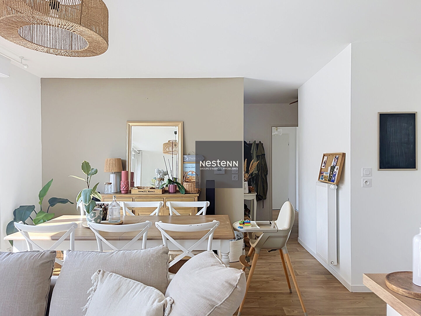 Appartement récent dernier étage, terrasse ensoleillée