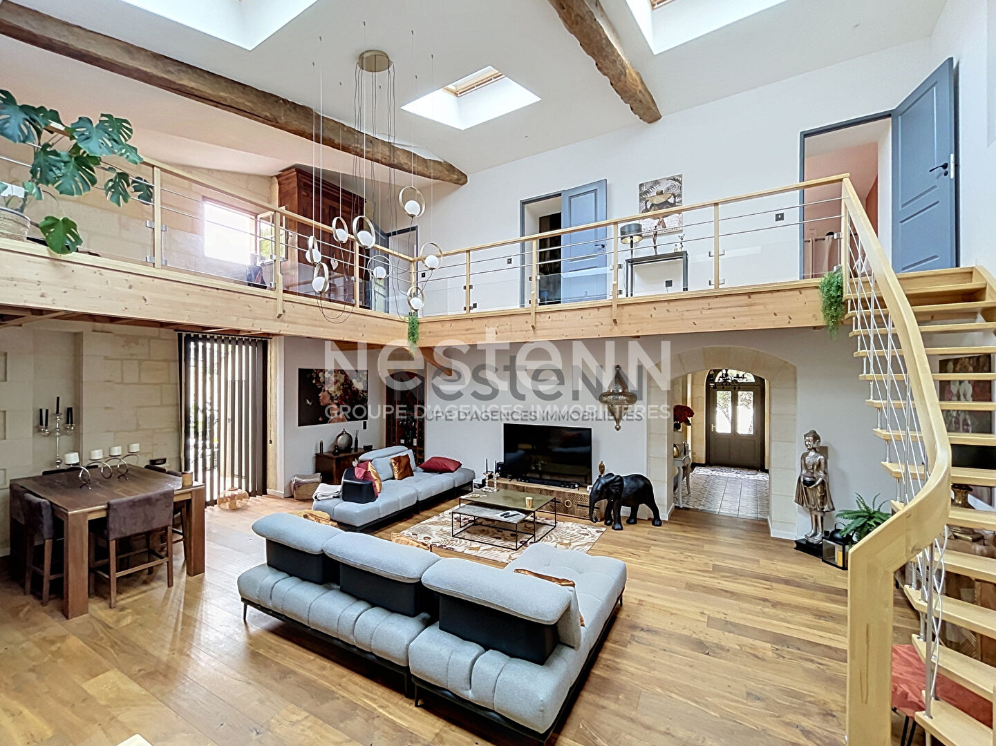 Maison 5 pièces 214 m² · à Camblanes Et Meynac · 214 m² · 749 000 €