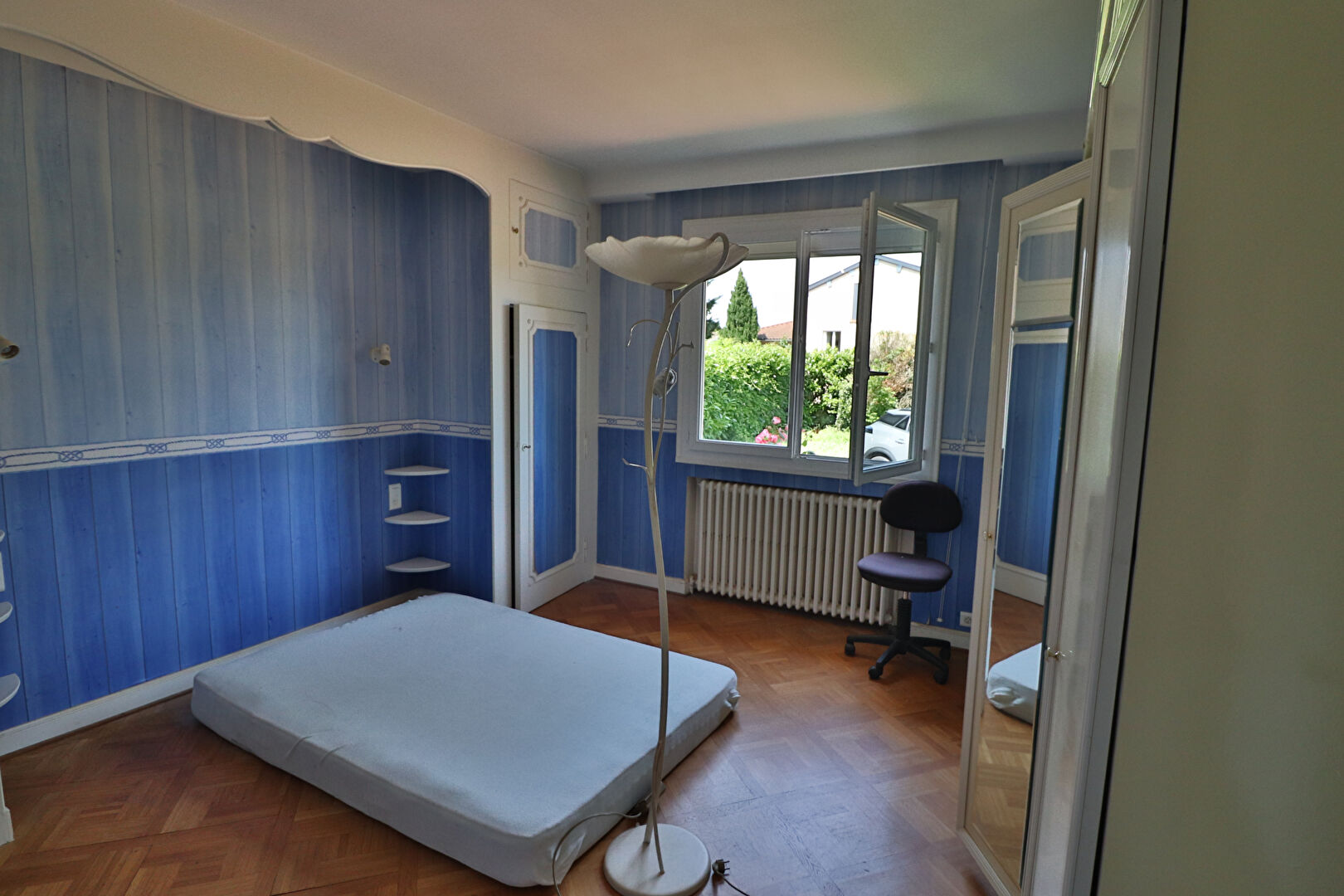 Maison Francheville 8 pièces 156 m2  5 chambres sur un grand terrain de 1790m²