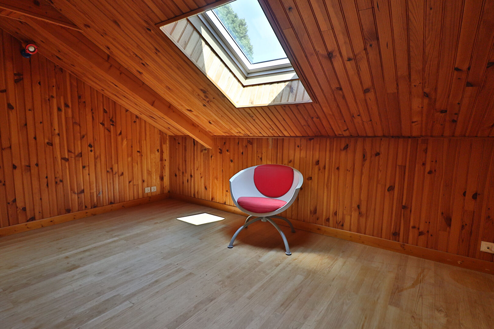 Maison Francheville 8 pièces 156 m2  5 chambres sur un grand terrain de 1790m²