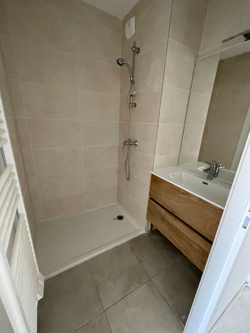 Appartement rez-de-jardin à Vaugneray 4 pièce(s), 3 ch, terrasse, jardin, 90.91 m2