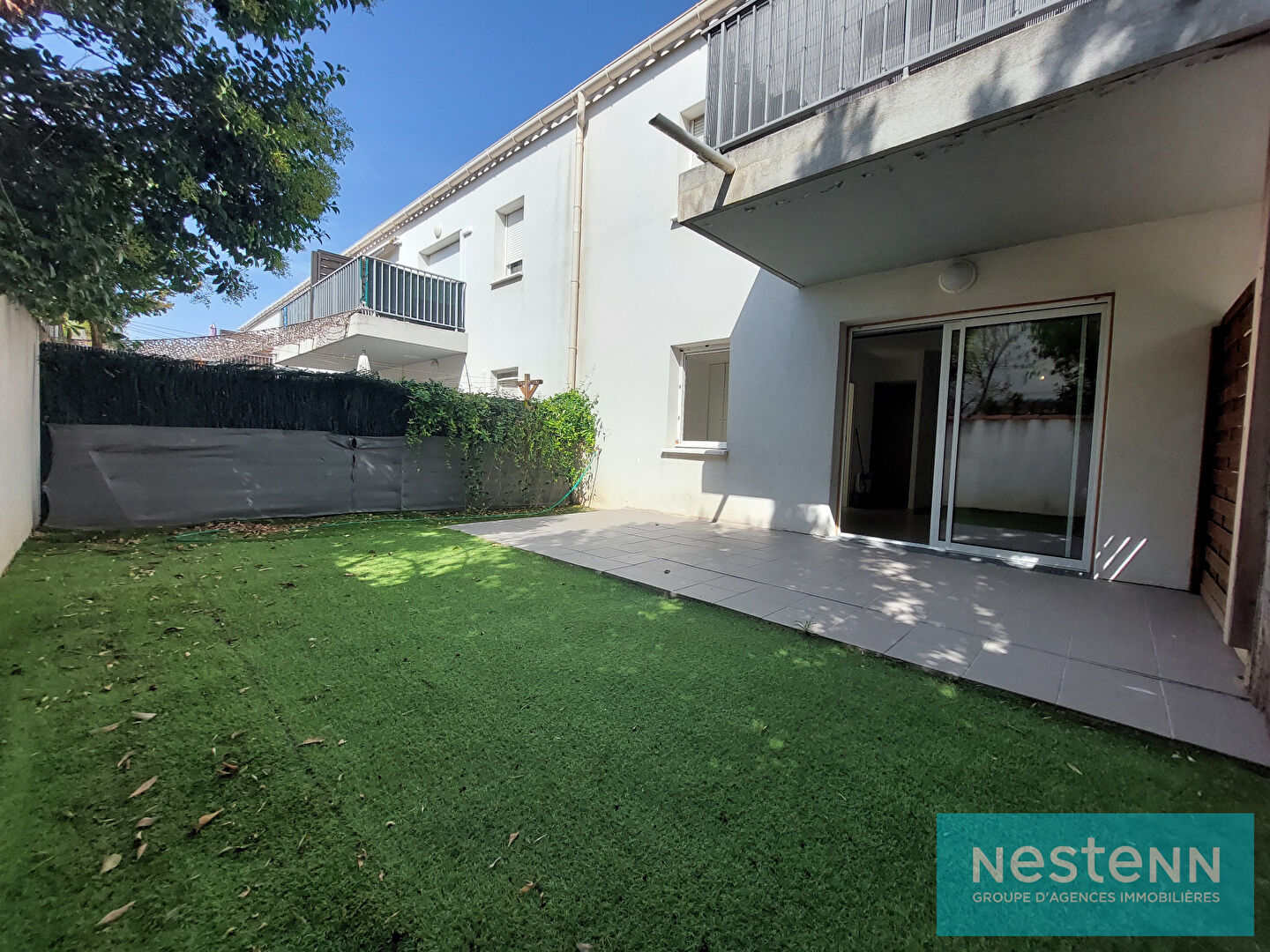 Istres, APPARTEMENT TYPE 3 - EN REZ DE CHAUSSEE, 50m² environ et place de stationnement privative
