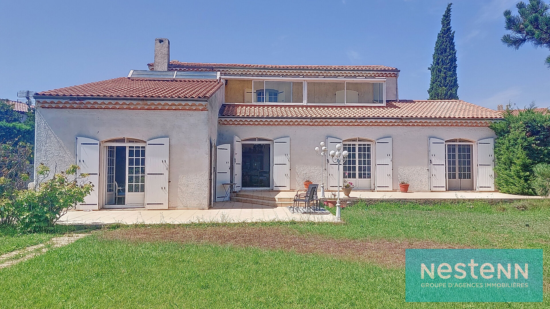 Maison Istres 7 pièce(s) 168 m2, 5 chambres dont 3 au rdc, jardin et double garage