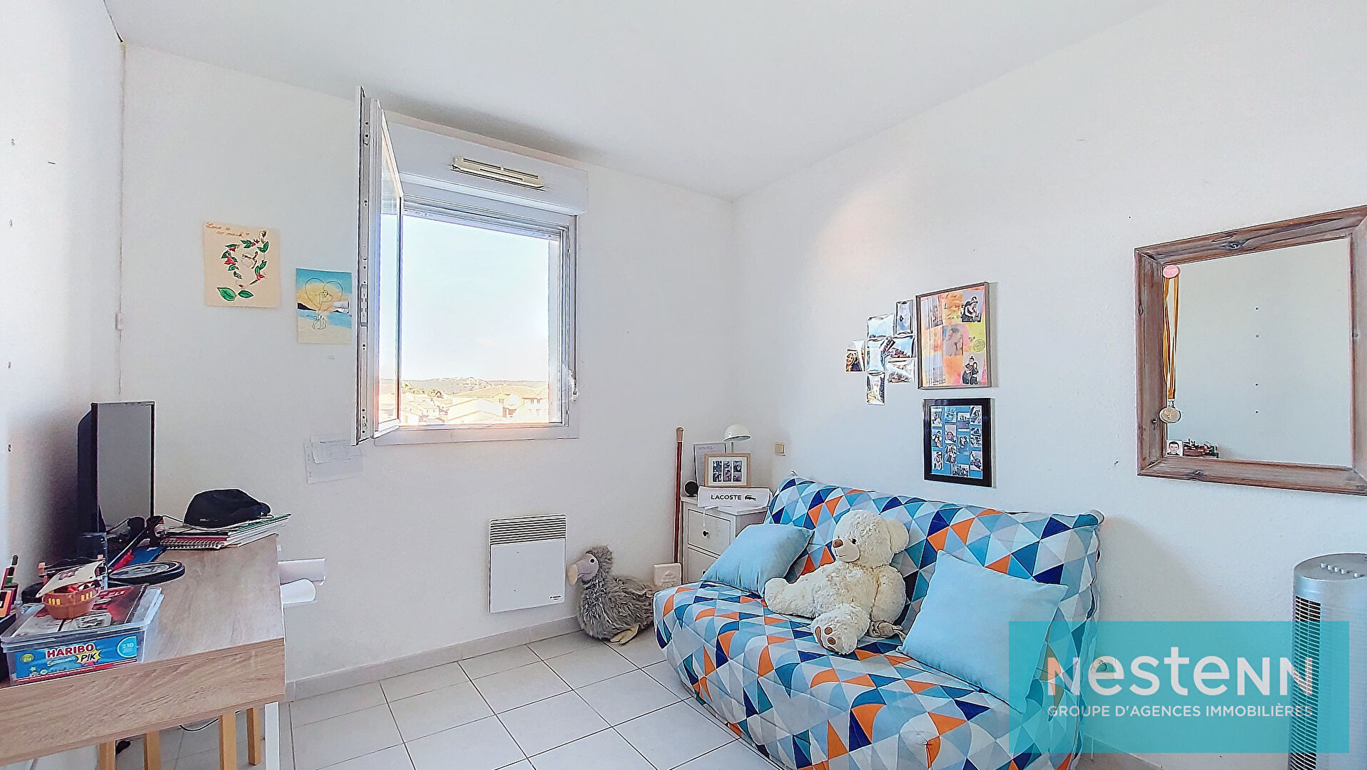 Appartement Duplex, Istres 5 pièce(s), 97m², dernier étage, 4 chambres et un box en sous-sol