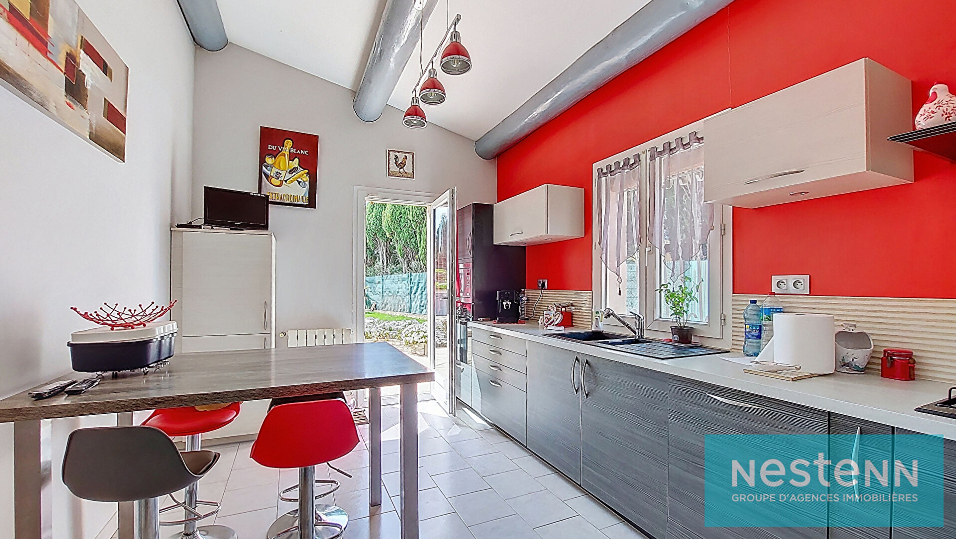 Maison Istres, T4, 3 chambres dont une au rez-de-chaussée, 100m², terrasse de 90m², piscine et jardin