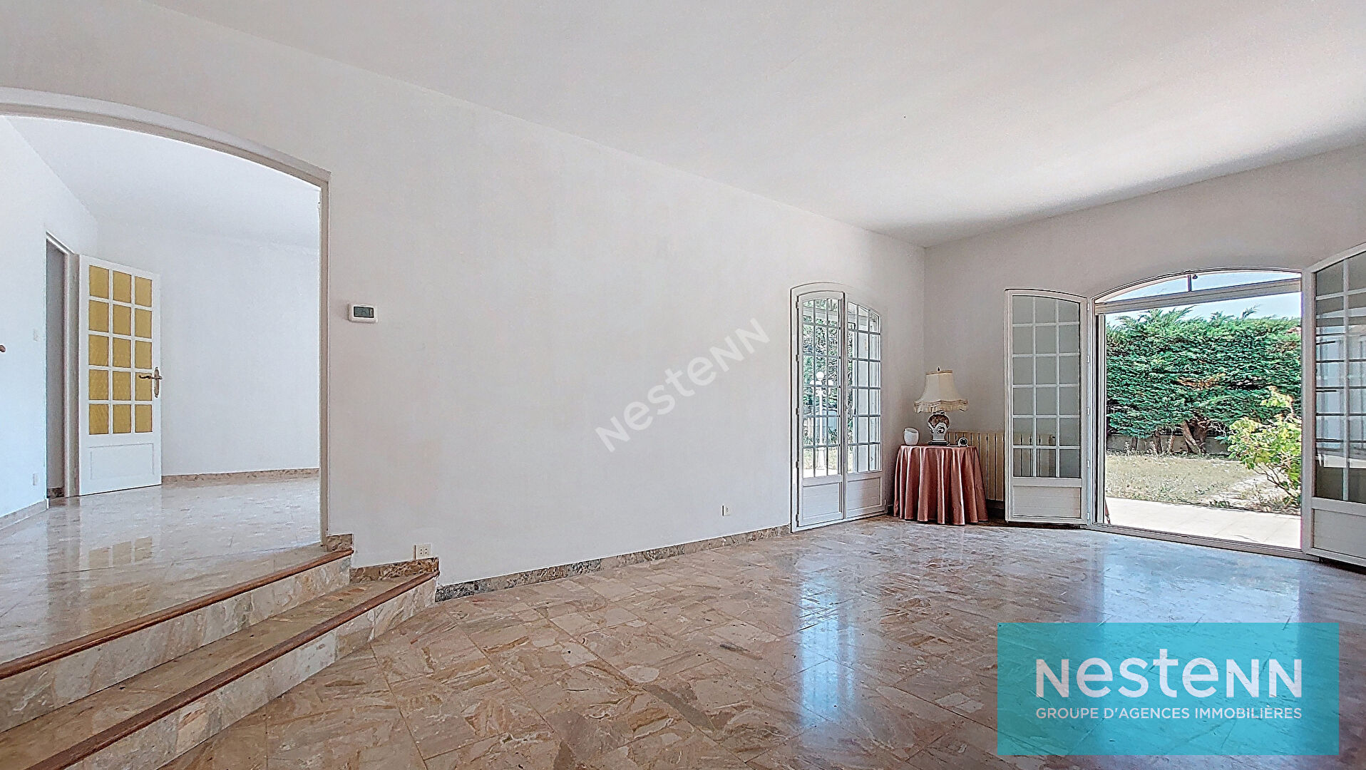 Maison Istres 7 pièce(s) 168 m2, 5 chambres dont 3 au rdc, jardin et double garage