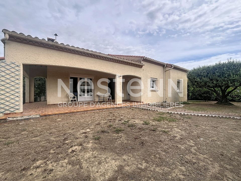 Villelongue De La Salanque - A VENDRE Villa Plain pied en 4 faces de 6 pièces avec jardin et garage