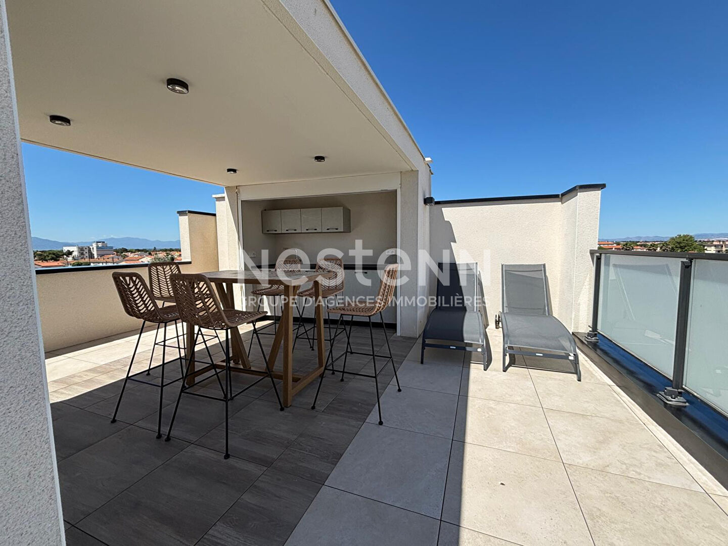 Canet en Roussillon - A VENDRE Villa contemporaine vue mer de 4 pièces avec jardin piscine et garage