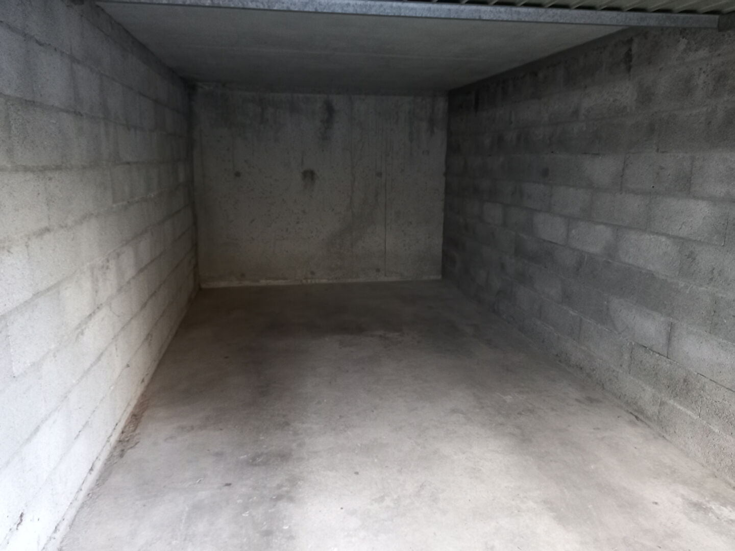 Parking 14 m² · à Jacob-Bellecombette · 14 m² · 24 000 €