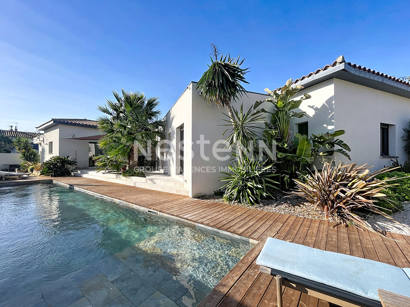 A VENDRE - SAINT JEAN LASSEILLE - VILLA CONTEMPORAINE - PISCINE