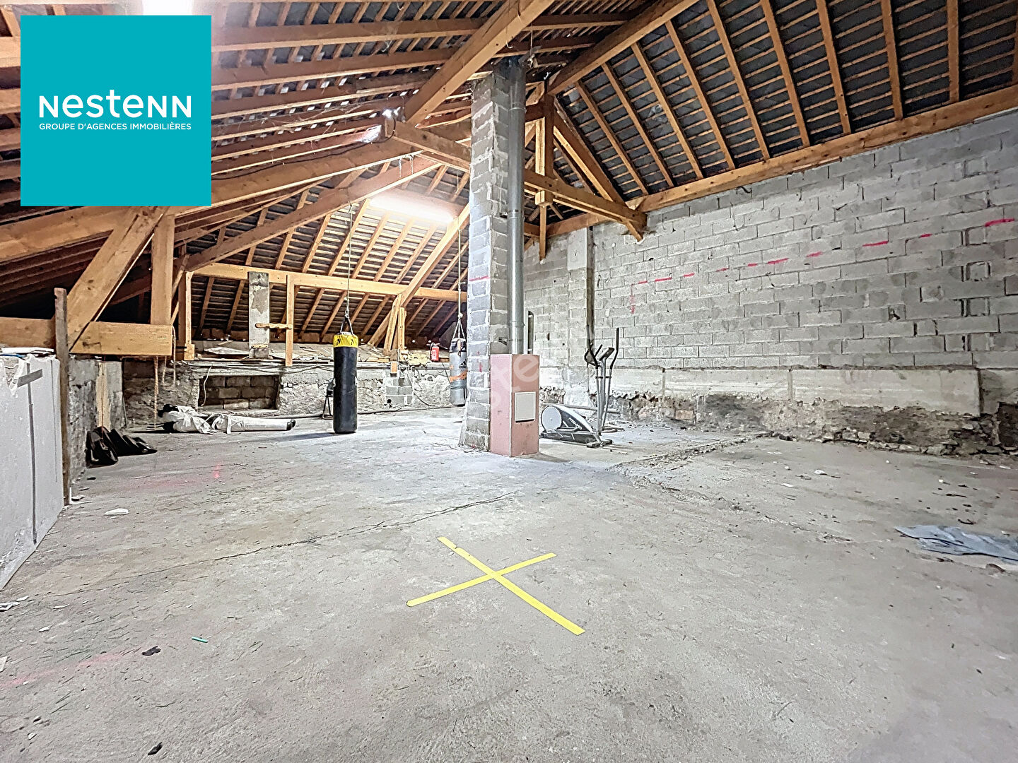 FAVERGES SEYTHENEX _ Maison de 190 m² à rénover avec jardin