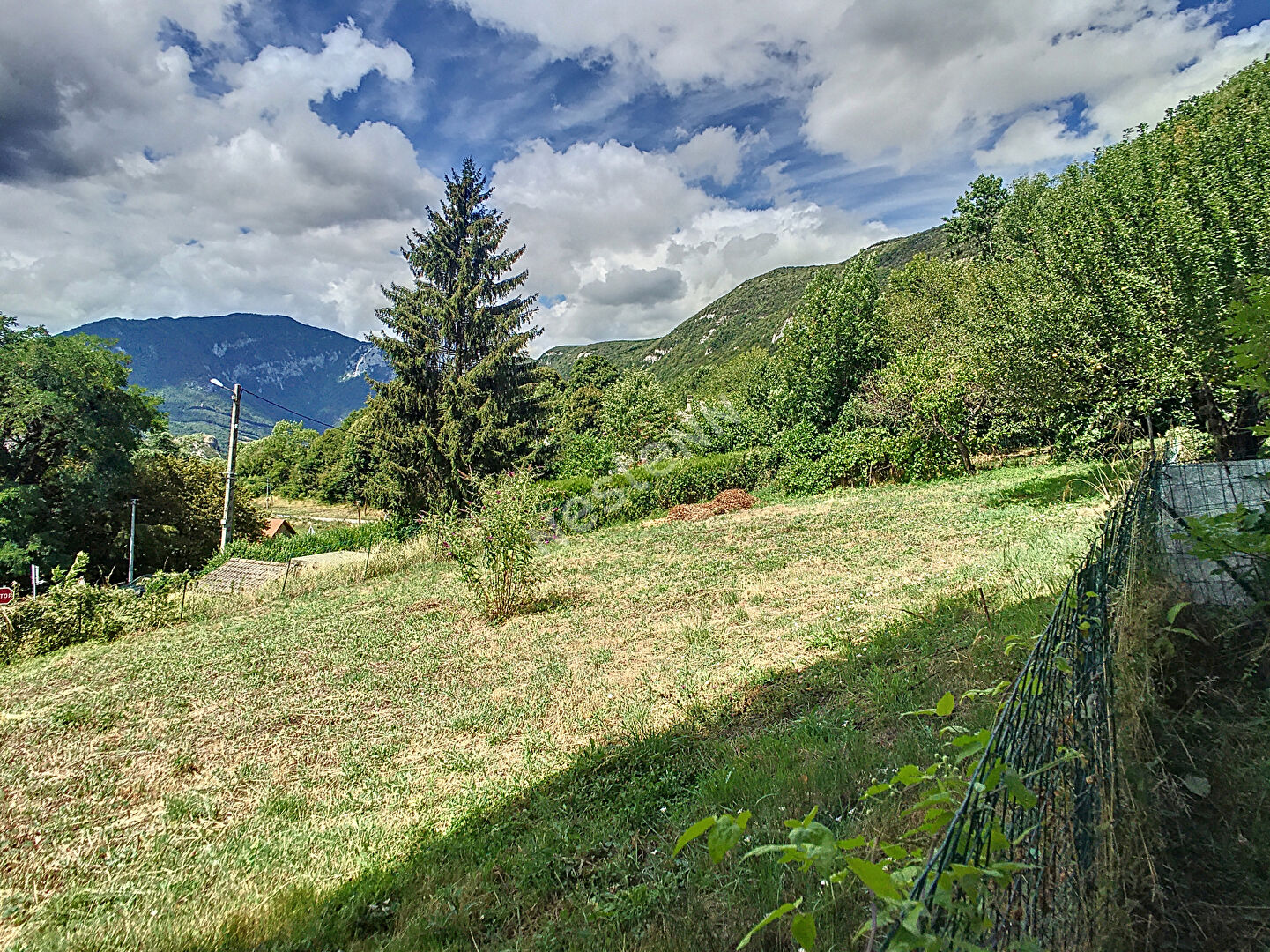 CLARAFOND ARCINE _ Terrain constructible de 780 m² (libre de constructeur), à vendre · 139 800 €