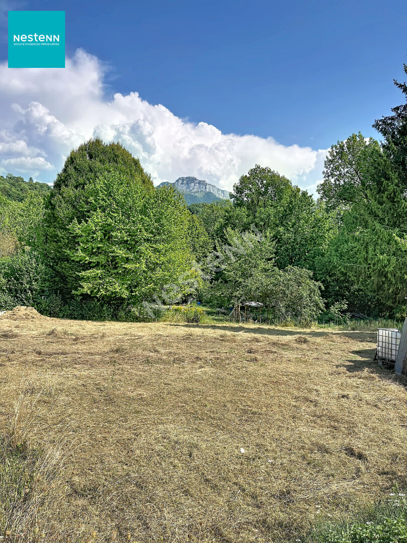 CHARVONNEX _ Terrain viabilisé de 801 m², à vendre · 239 900 €