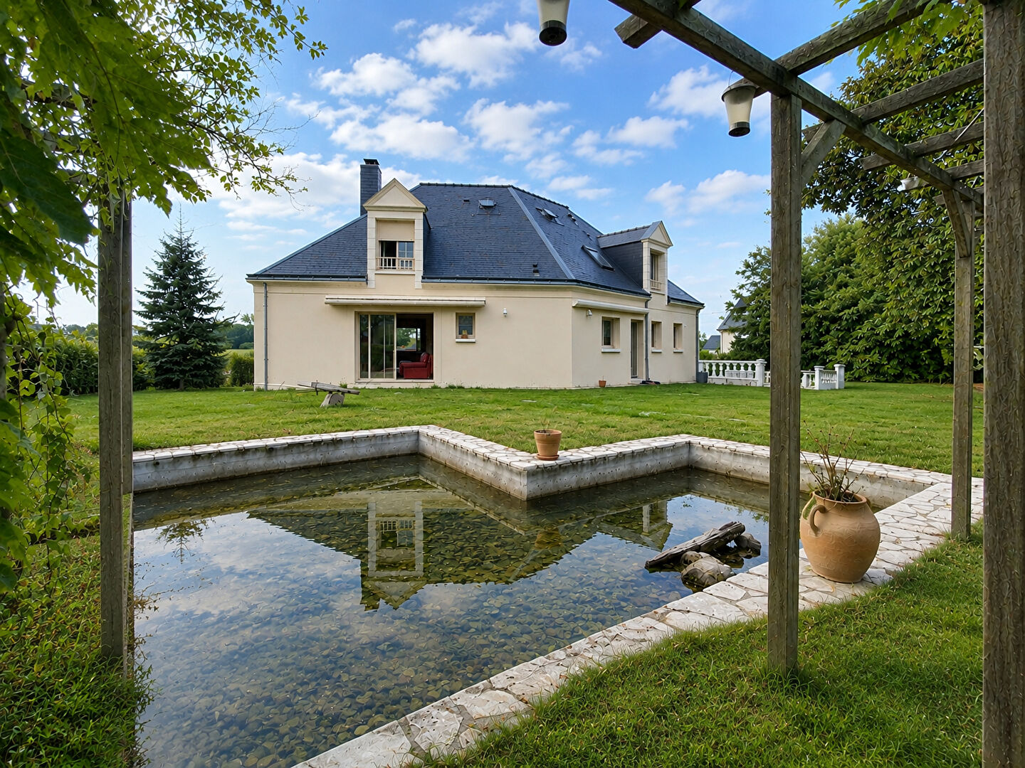 Maison 7 pièces 192 m² · à Rochefort sur Loire · 192 m² · 399 500 €