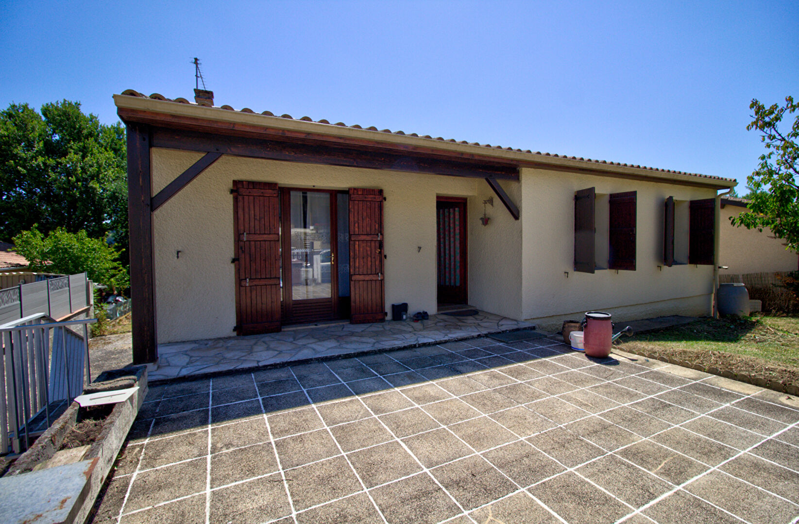 Maison à vendre à Agen avec 3 chambres , jardin et grand sous sol