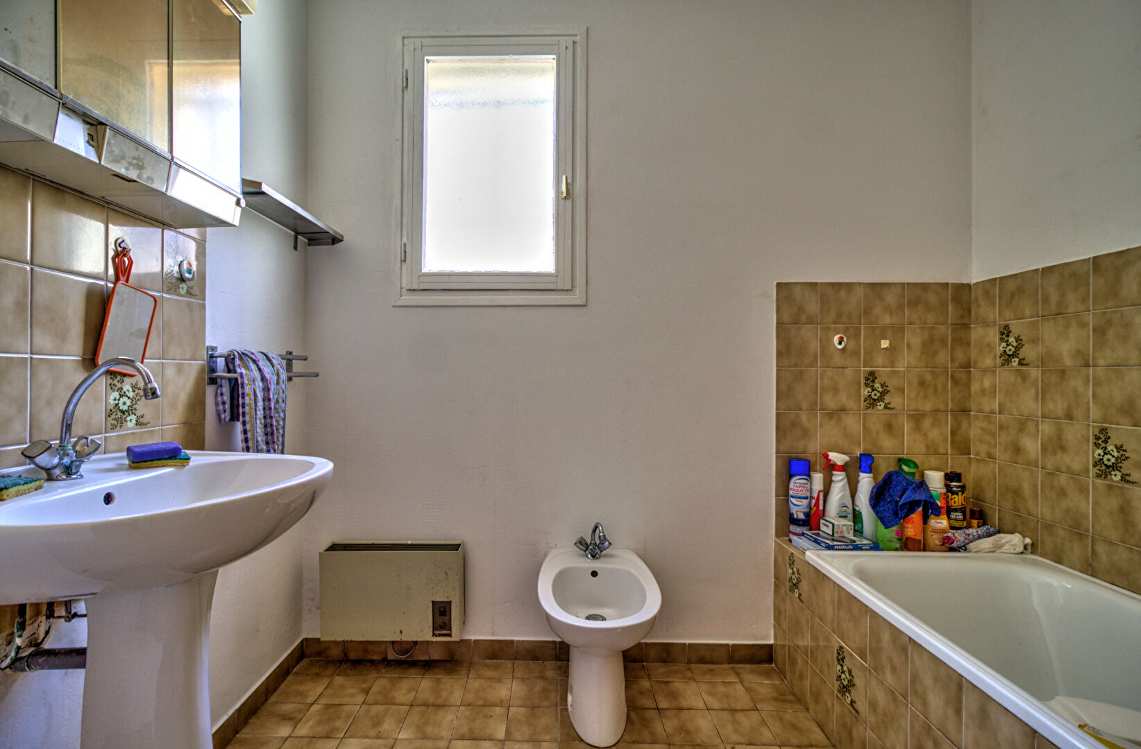 Maison à vendre à Agen avec 3 chambres , jardin et grand sous sol