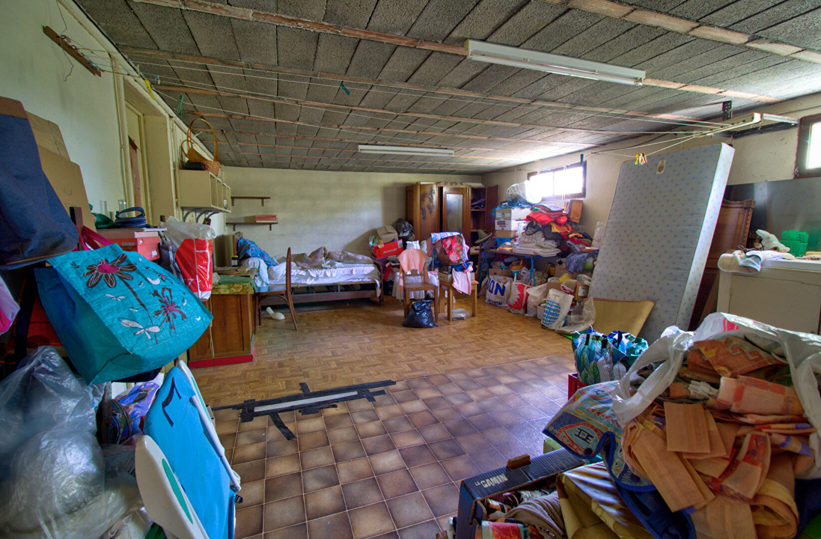 Maison à vendre à Agen avec 3 chambres , jardin et grand sous sol