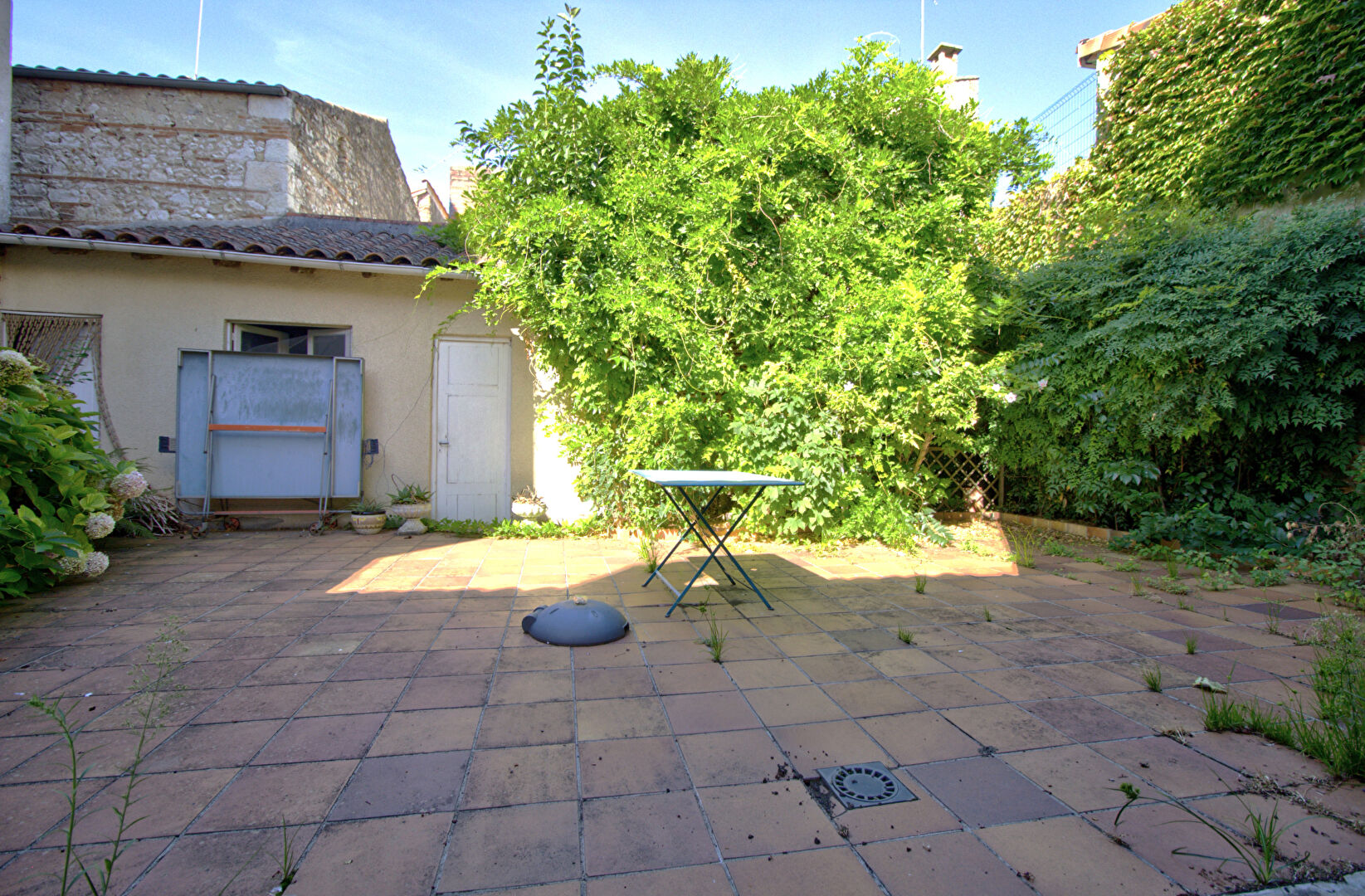 AGEN CENTRE - Maison de caractère de 250 m² avec extérieur, cave dans un quartier calme et recherché