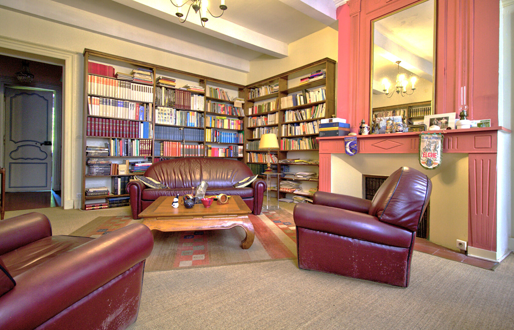 AGEN CENTRE - Maison de caractère de 250 m² avec extérieur, cave dans un quartier calme et recherché