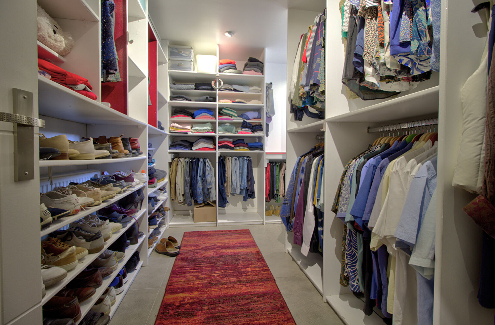 BON ENCONTRE - Ensemble immobilier comprenant un appartement type Loft de 254 m² dont 49 m² loué meublé avec accès indépendant et dépendance de 63 m² aménageable.