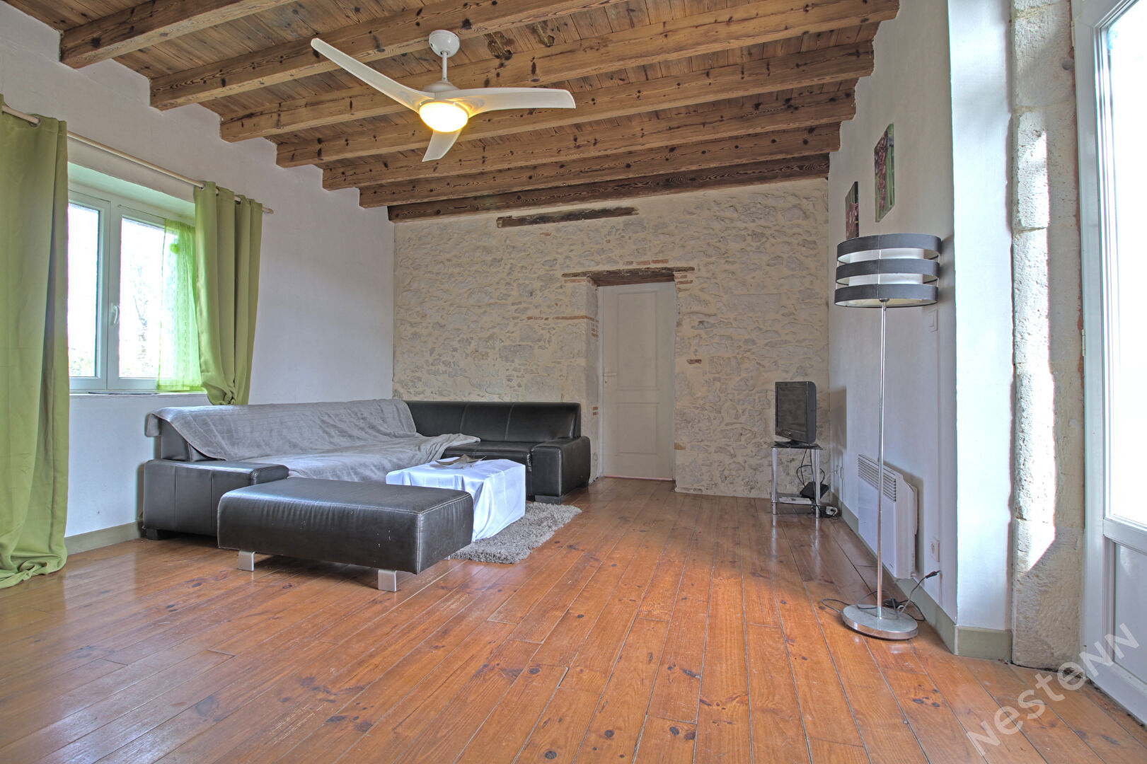 SaintPierredeClairac Longere en pierres a fort potentiel de 176m2 avec 3 chambres et terrain