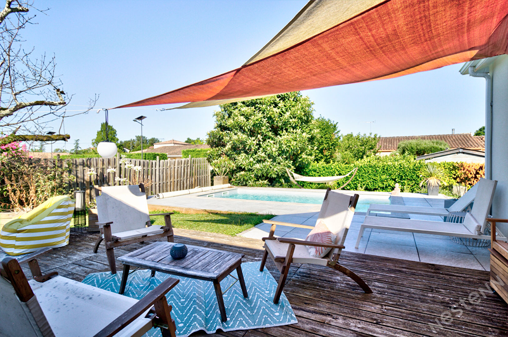 Maison plain-pied à LAFOX - Pavillon contemporain avec 3 chambres, jardin et piscine