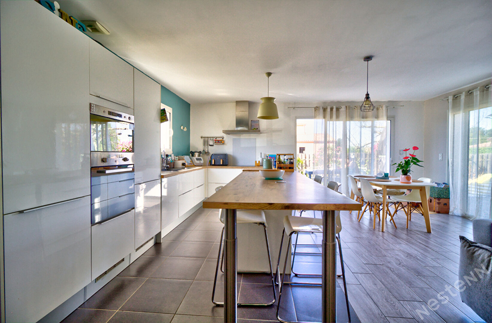 Maison plain-pied à LAFOX - Pavillon contemporain avec 3 chambres, jardin et piscine