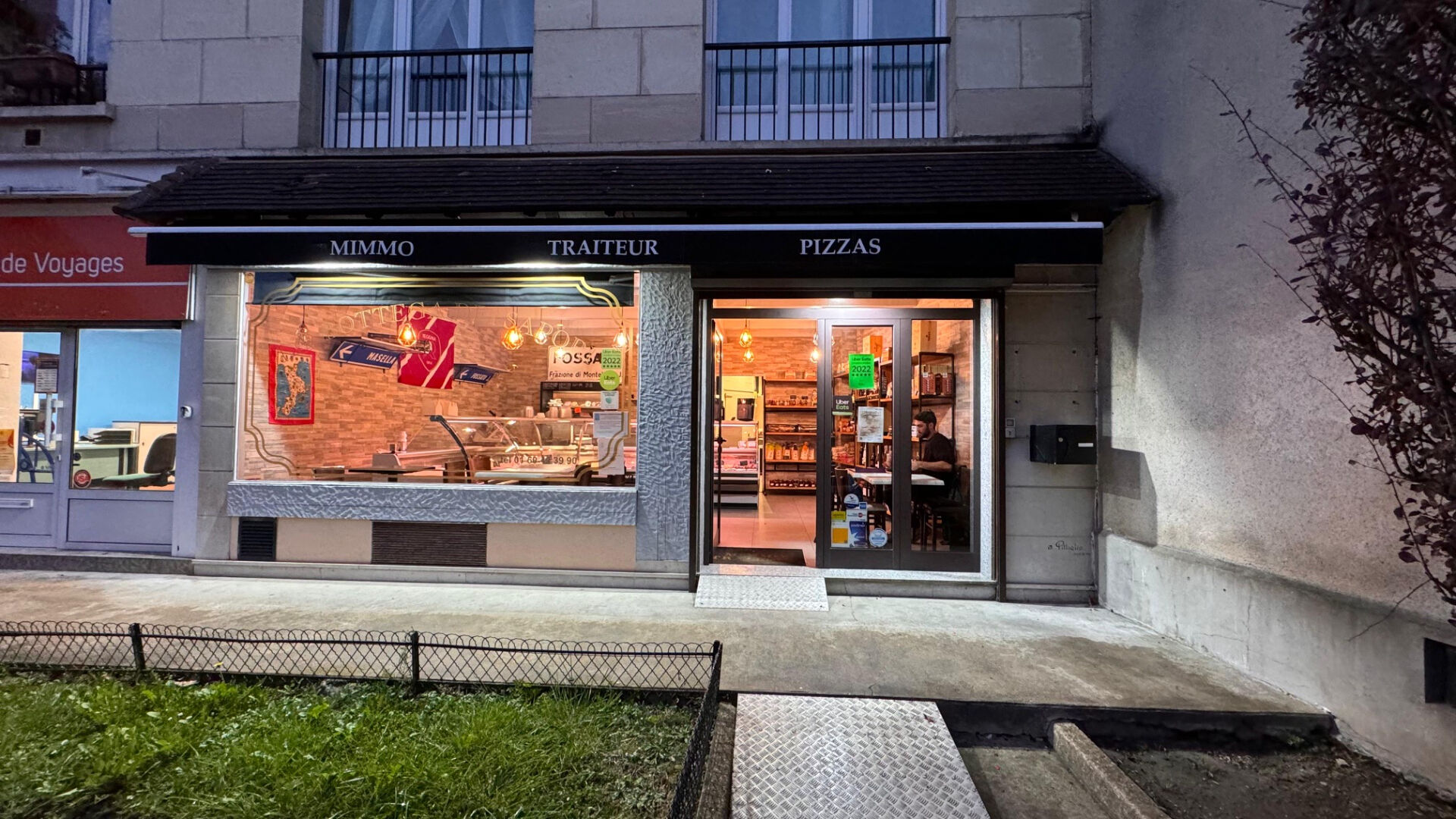 Local commercial 5 pièces 103 m²