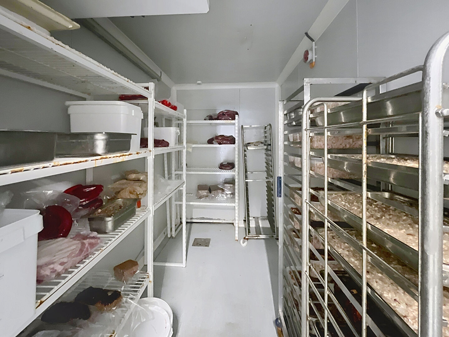 A VENDRE EN EXCLUSIVITE - Local d'activité Allassac 320 m2- bureau-salle d'eau-WC-chambre froide