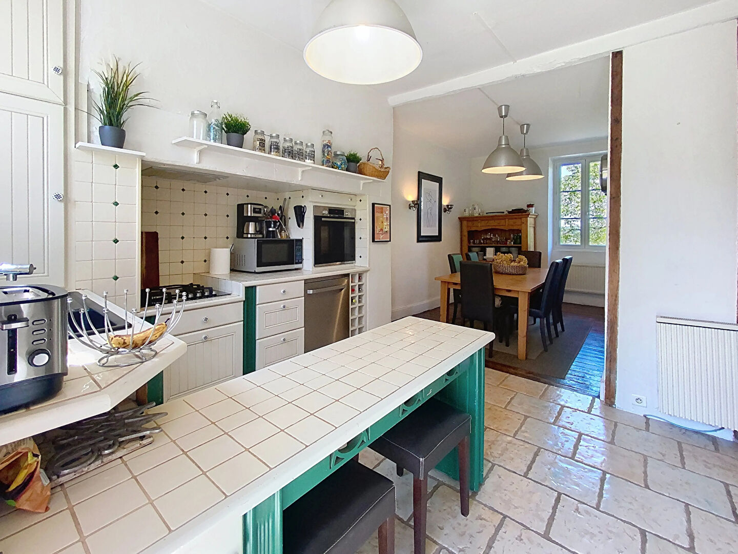 Maison en pierre à vendre à Vars Sur Roseix - 3 chambres - Une piscine - Garage -