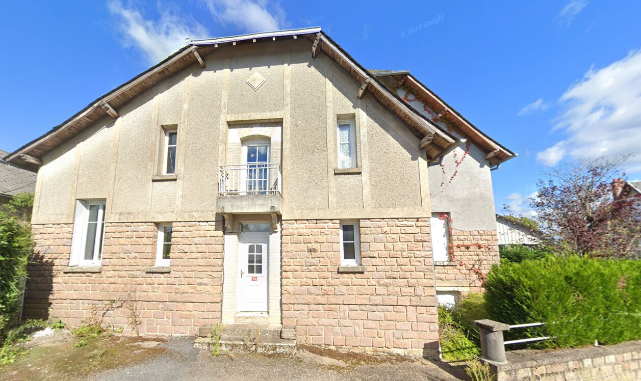 Maison 7 pièces 158 m² · à Saint Salvadour · 158 m² · 129 600 €