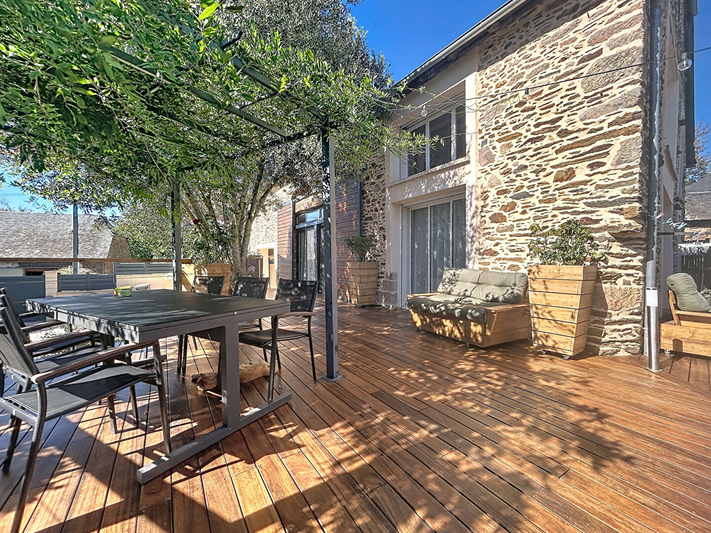 Maison 6 pièces 245 m² · à Sainte-Féréole · 245 m² · 630 000 €