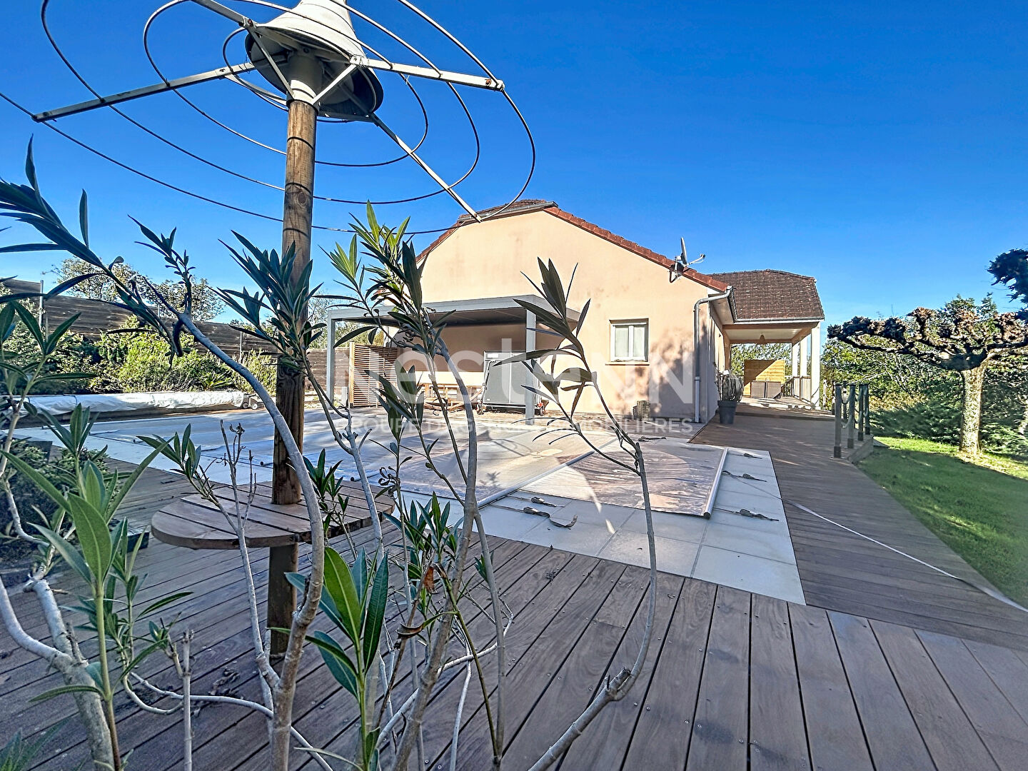 Maison 5 pièces 152 m² · à Vars-sur-Roseix · 152 m² · 342 000 €