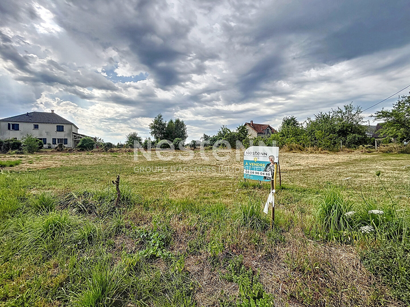 Terrain constructible à vendre de 1890 m² - Chanteix · 24 000 €