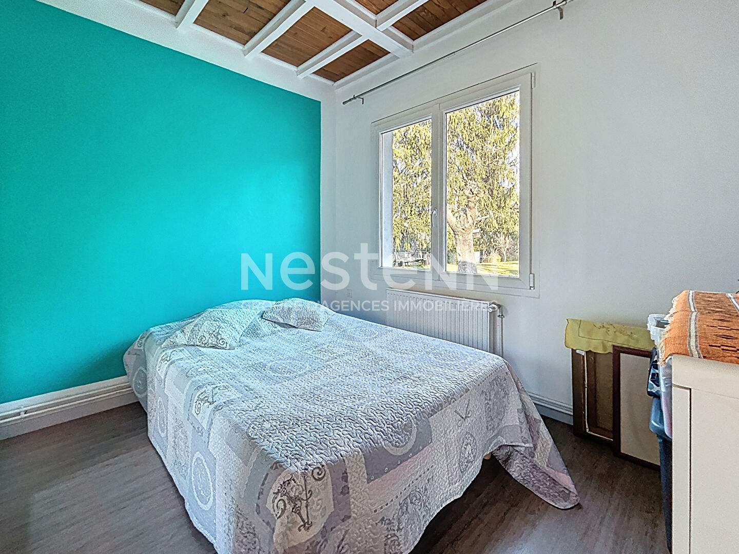 Maison à vendre de plain pied Montvalent - 3 chambres - Garage - Ateliers - Arboré - Jardin 2 000m2 - Maison d'hôte possible