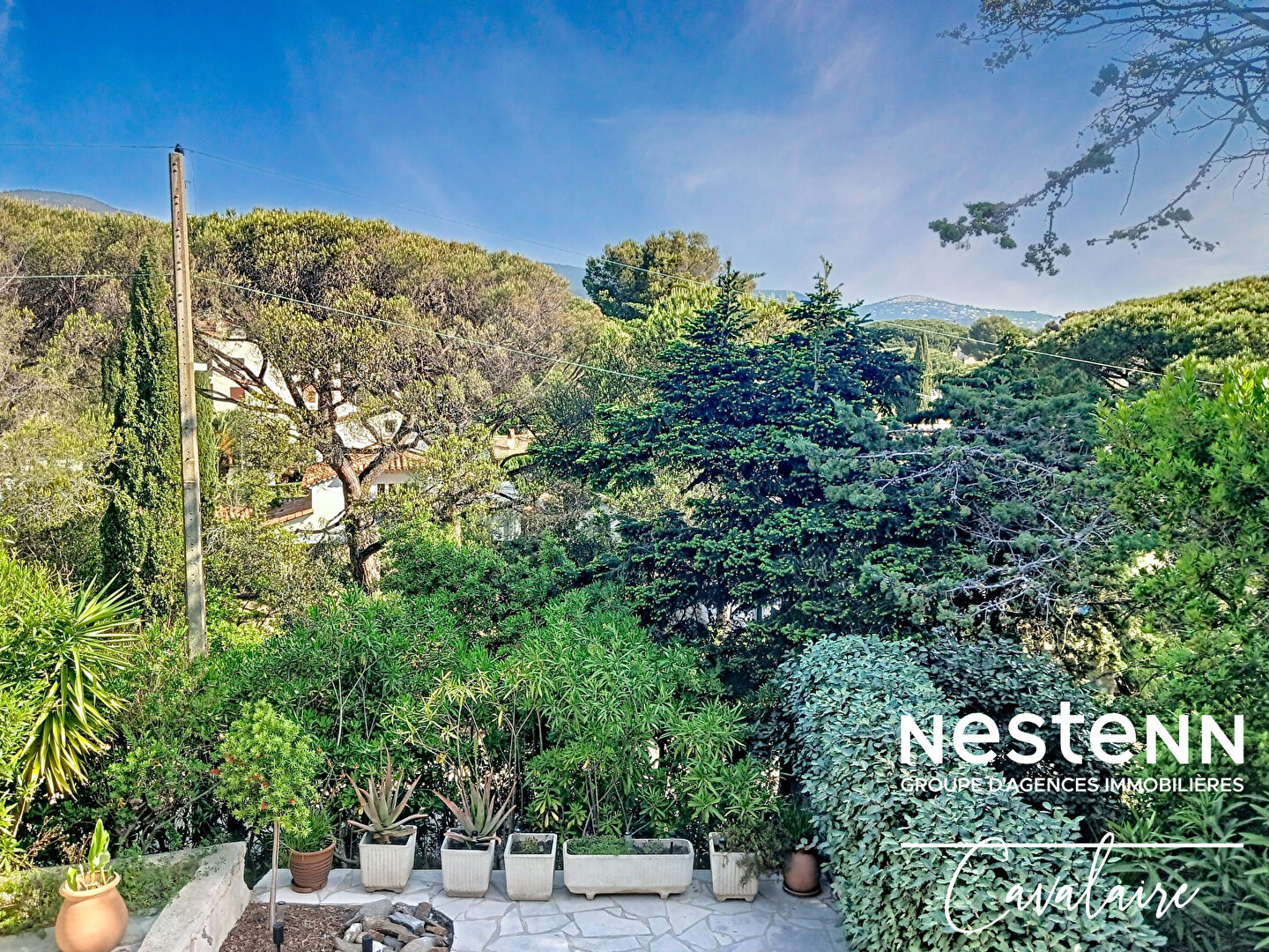 A la Vigie, proche calanques et centre-ville, Mazet 3 pièces + mezzanine  Cavalaire-sur-Mer environ 71 m² (65,6 m² Carrez) avec garage et stationnement