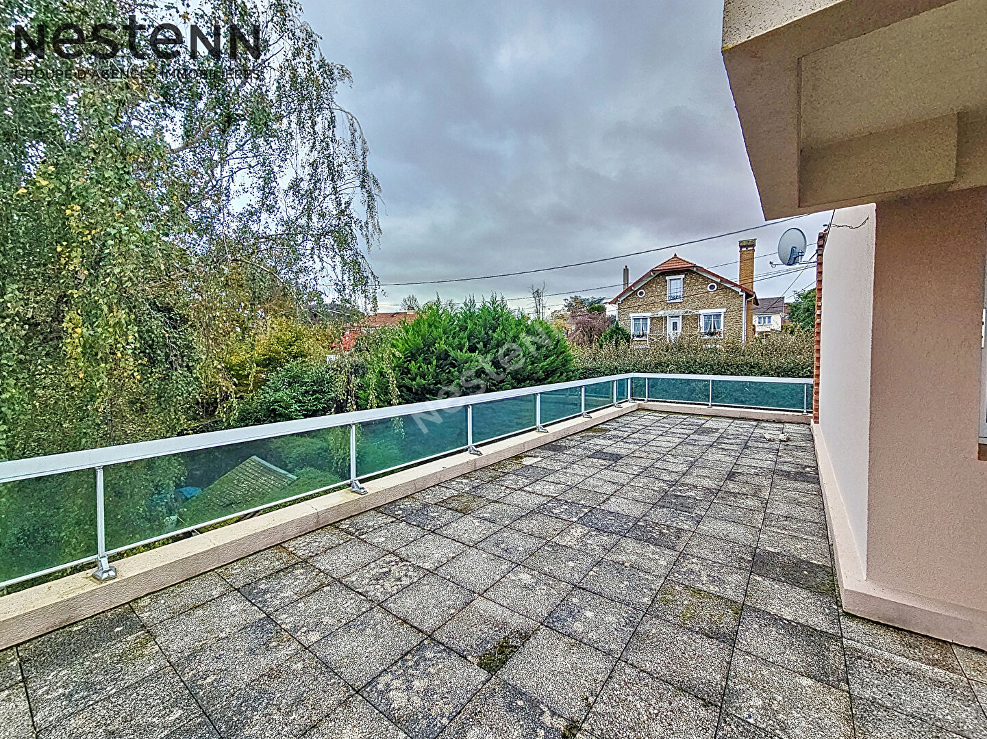 Maison d'architecte Le Coudray Montceaux idealement situee proche golf