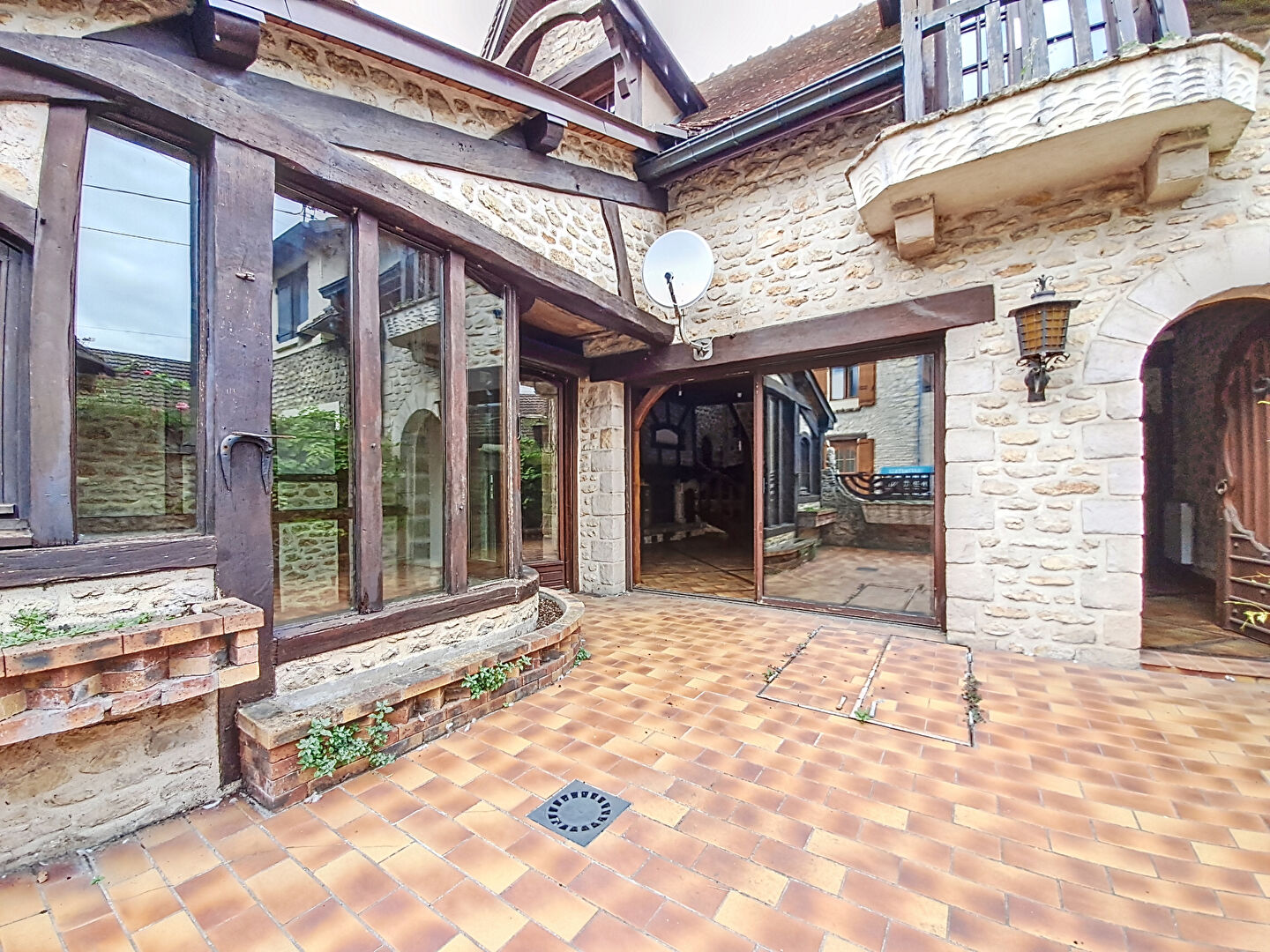 maison-en-pierres-a-etampes-saint-martin-avec-terrasse-cave-et-grenier