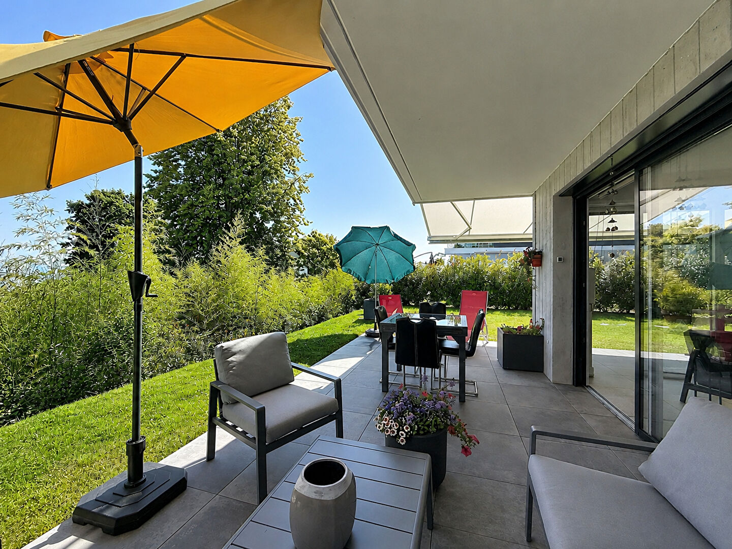 Évian-les-Bains - T3 de 76 m² en rez-de-jardin avec terrasse, jardin et garage
