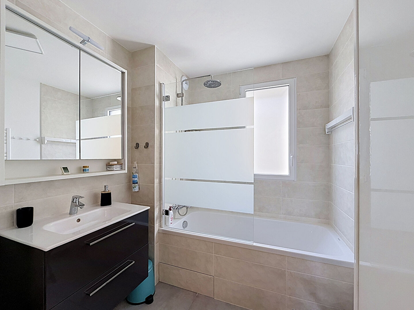 Évian-les-Bains - T3 de 76 m² en rez-de-jardin avec terrasse, jardin et garage