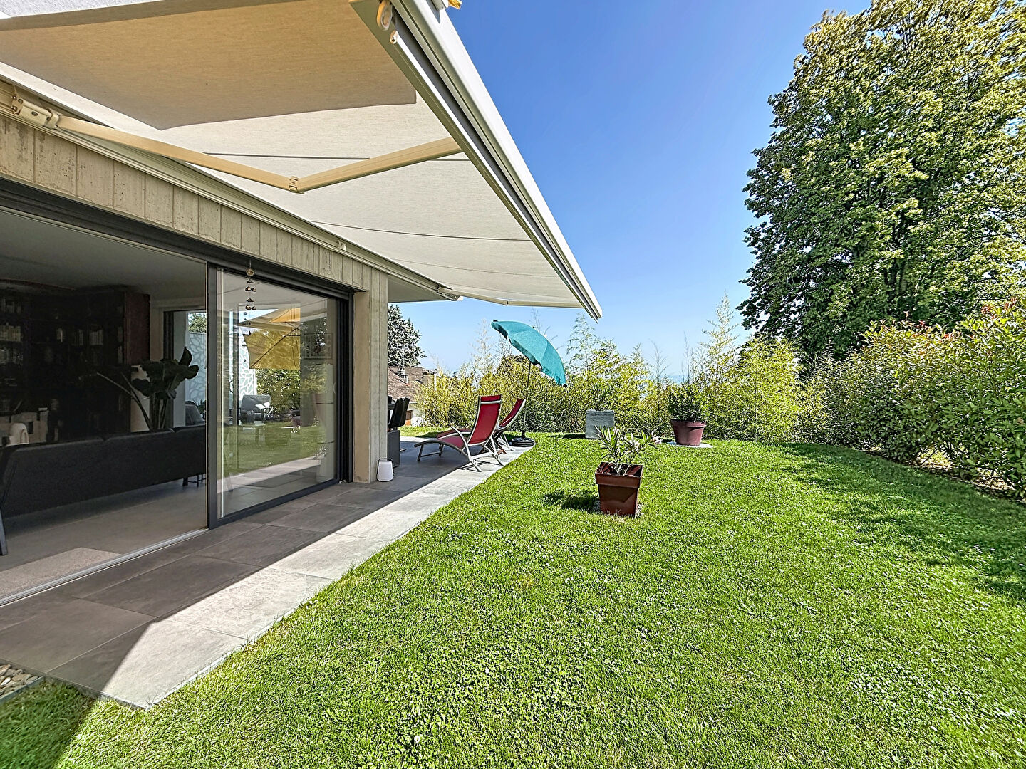 Évian-les-Bains - T3 de 76 m² en rez-de-jardin avec terrasse, jardin et garage